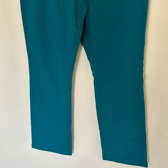 NWT Women with Control Baby Bell Pant in Ocean Calm - Picture 6 of 9